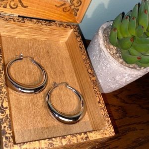 Silver chunky wide-bottom hoops